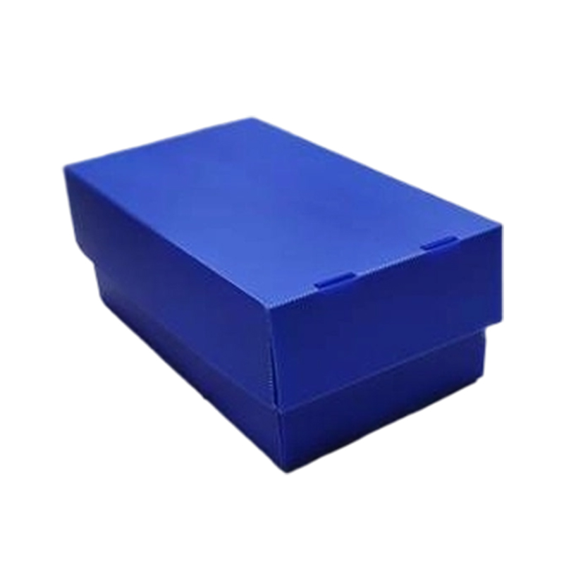 Staubbeständige, faltbare Abdeckbox aus gewelltem Kunststoff mit Deckel oben und unten