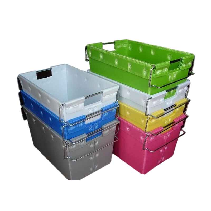 Stapelbare Posttaschen aus gewelltem Kunststoff